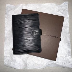 LOUIS VUITTON Black Epi Leather Small Ring Agenda Planner Cover